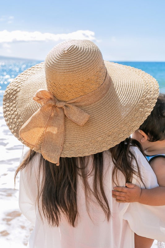Scallop Edge Straw Sunhat – Wide Brim with Burlap Bow Accent - NeoKira Unlimited