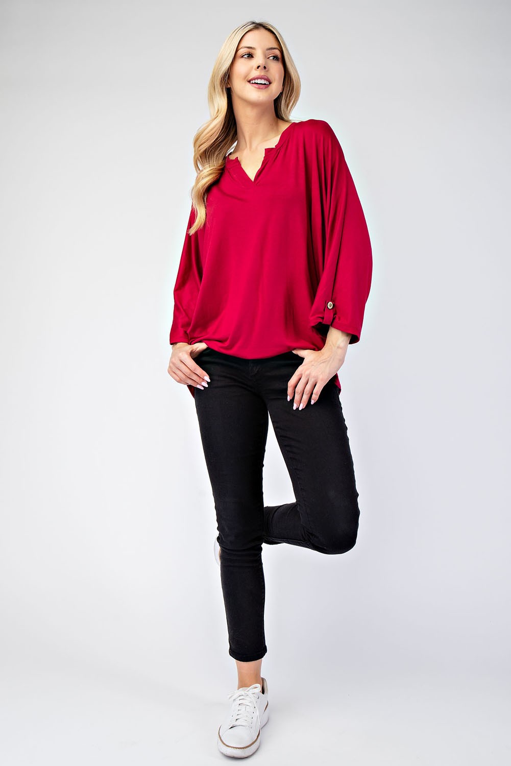 Blusa Celeste de manga tres cuartos con muescas y talla grande