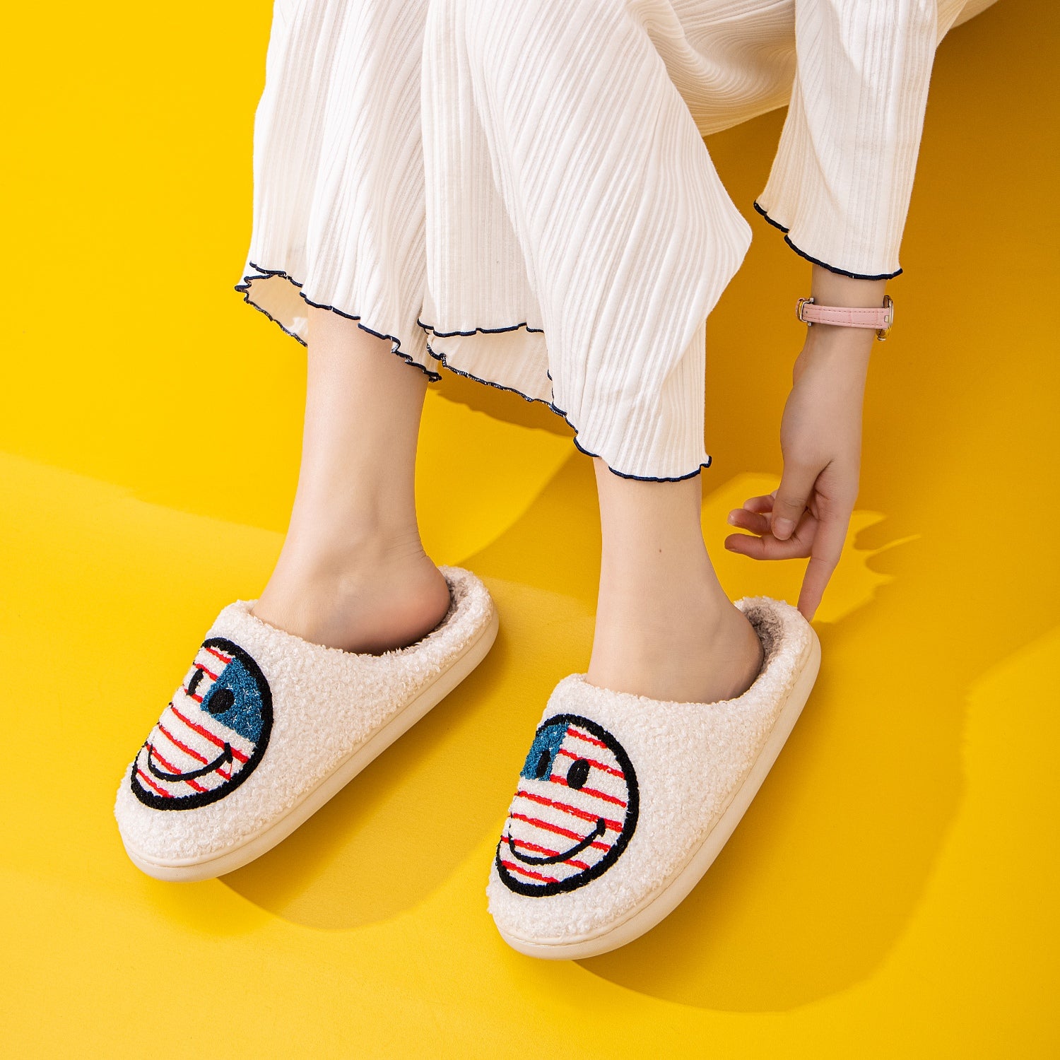 Melody Smiley Face Slippers Slippers Trendsi   