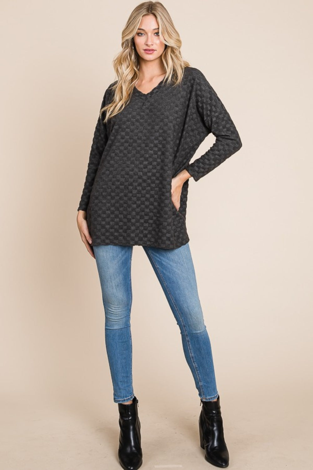 BOMBOM Checkered Long Sleeve V-Neck T-Shirt - NeoKira Unlimited