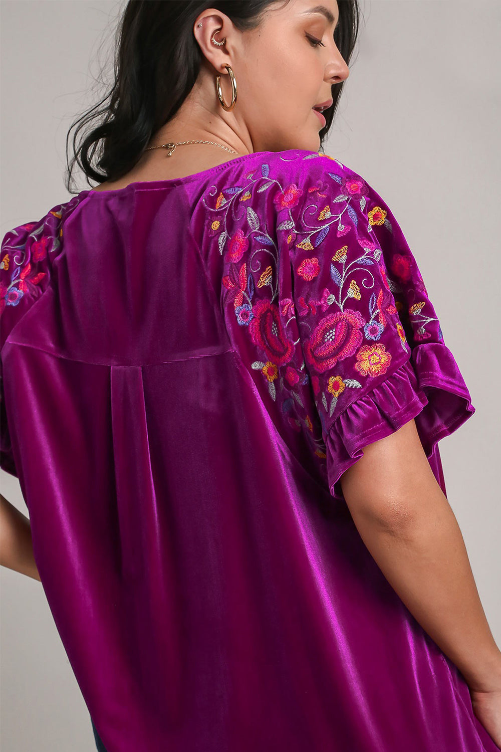 Umgee Full Size Velvet Embroidery Short Sleeve Blouse - NeoKira Unlimited