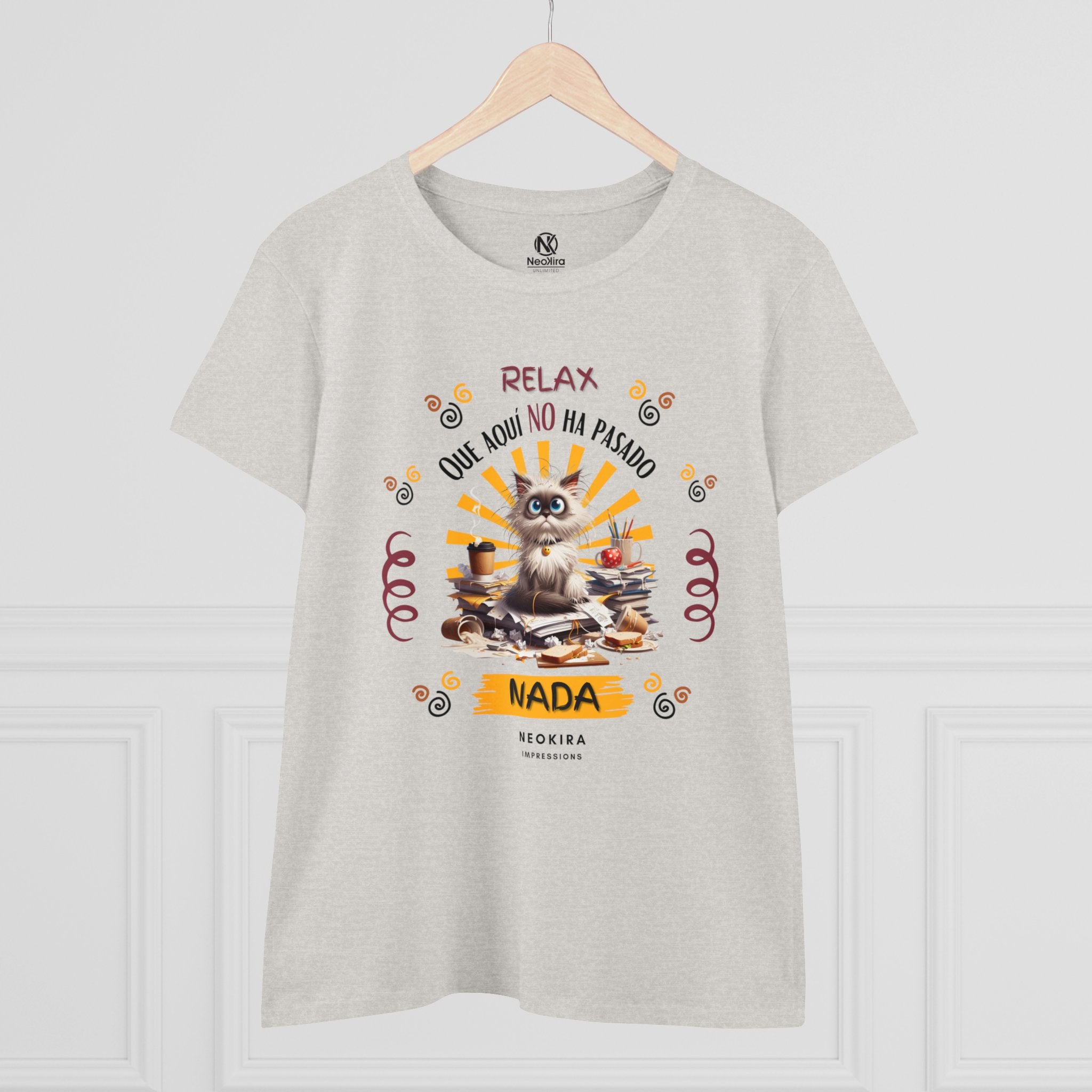 AQUI NO HA PASADO NADA Women's Midweight Cotton Tee - NeoKira Unlimited