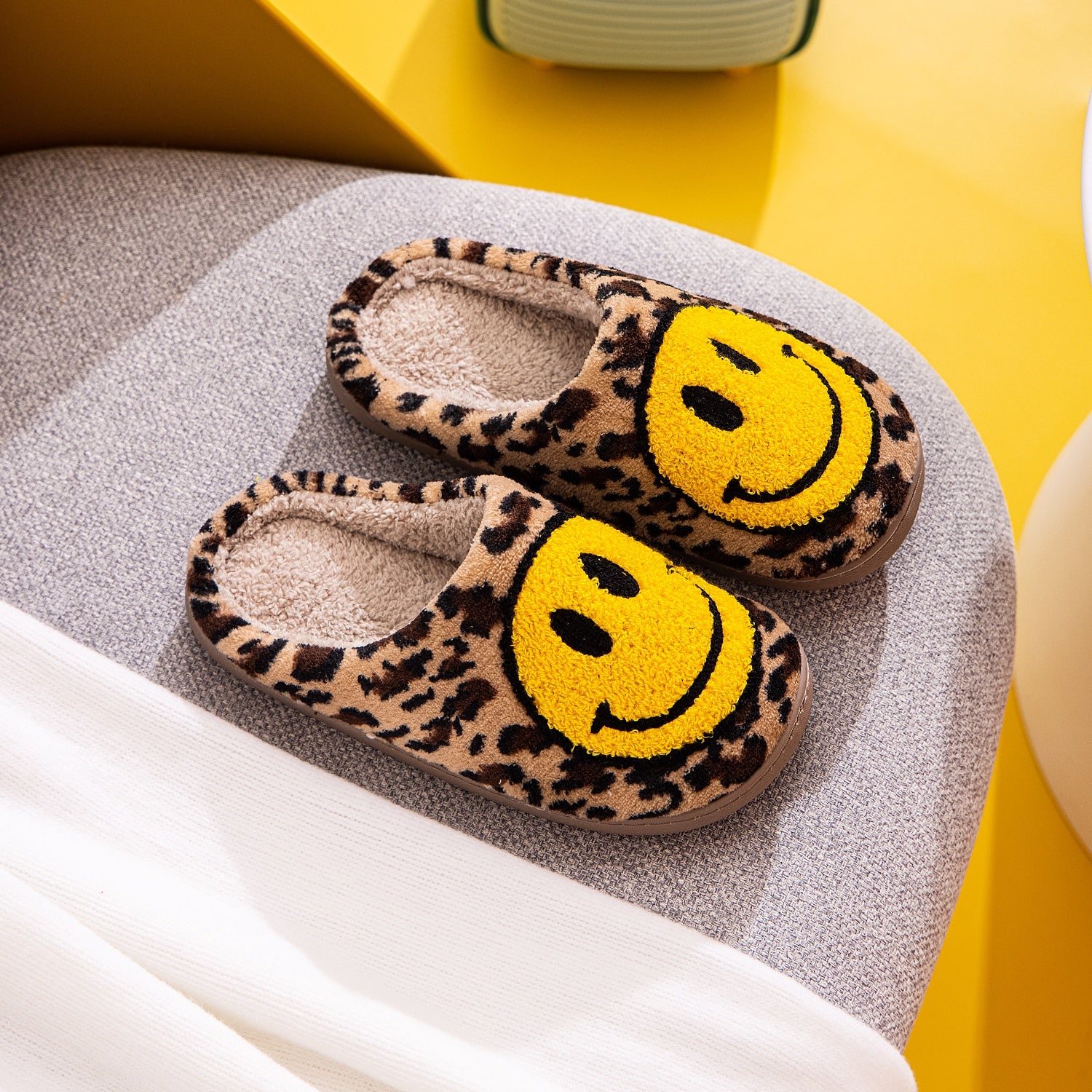 Melody Smiley Face Leopard Slippers Slippers Trendsi   