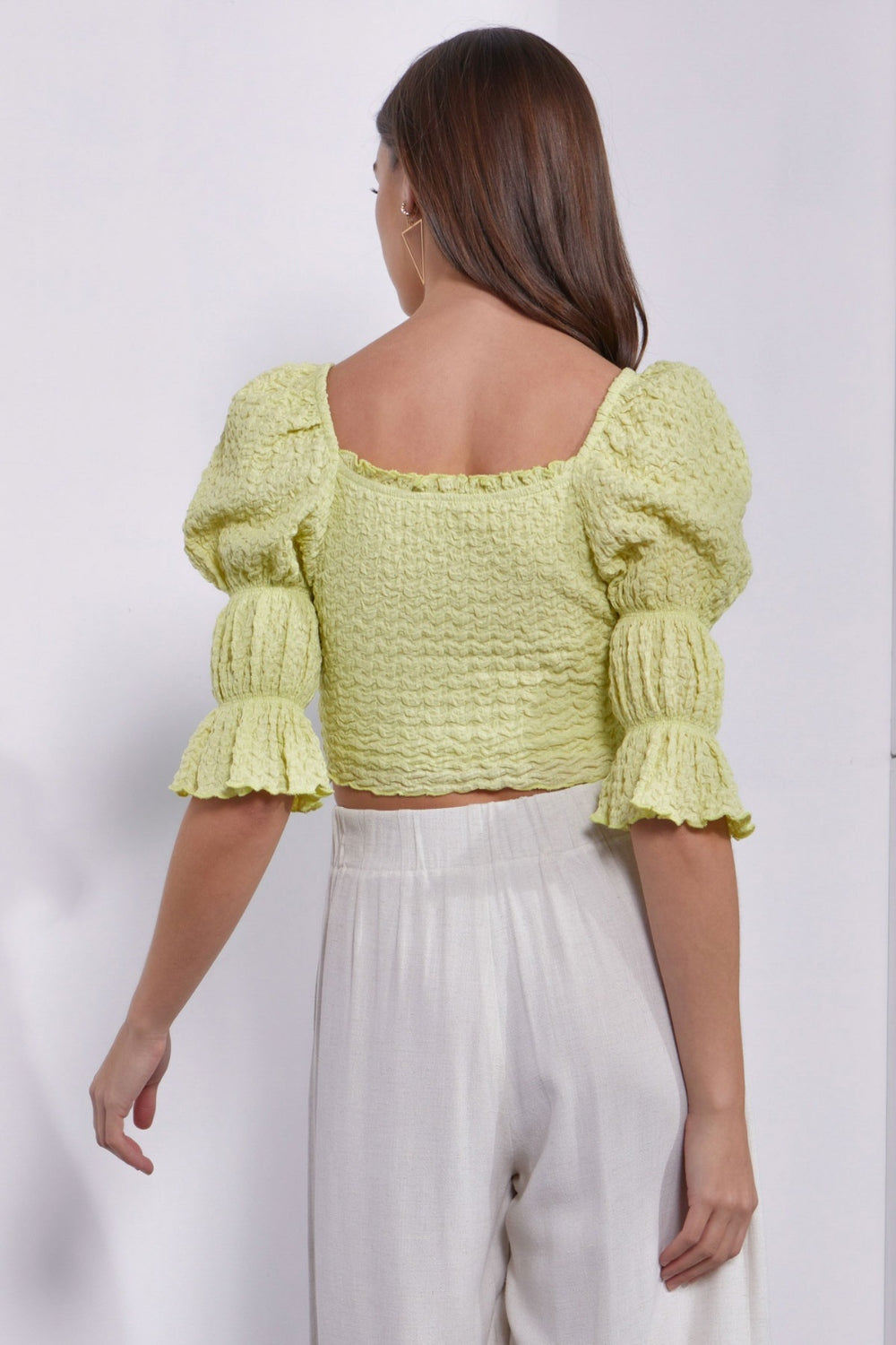 MUSTARD SEED Crinkle Texture Puff Sleeve Crop Top Crop Top Trendsi   