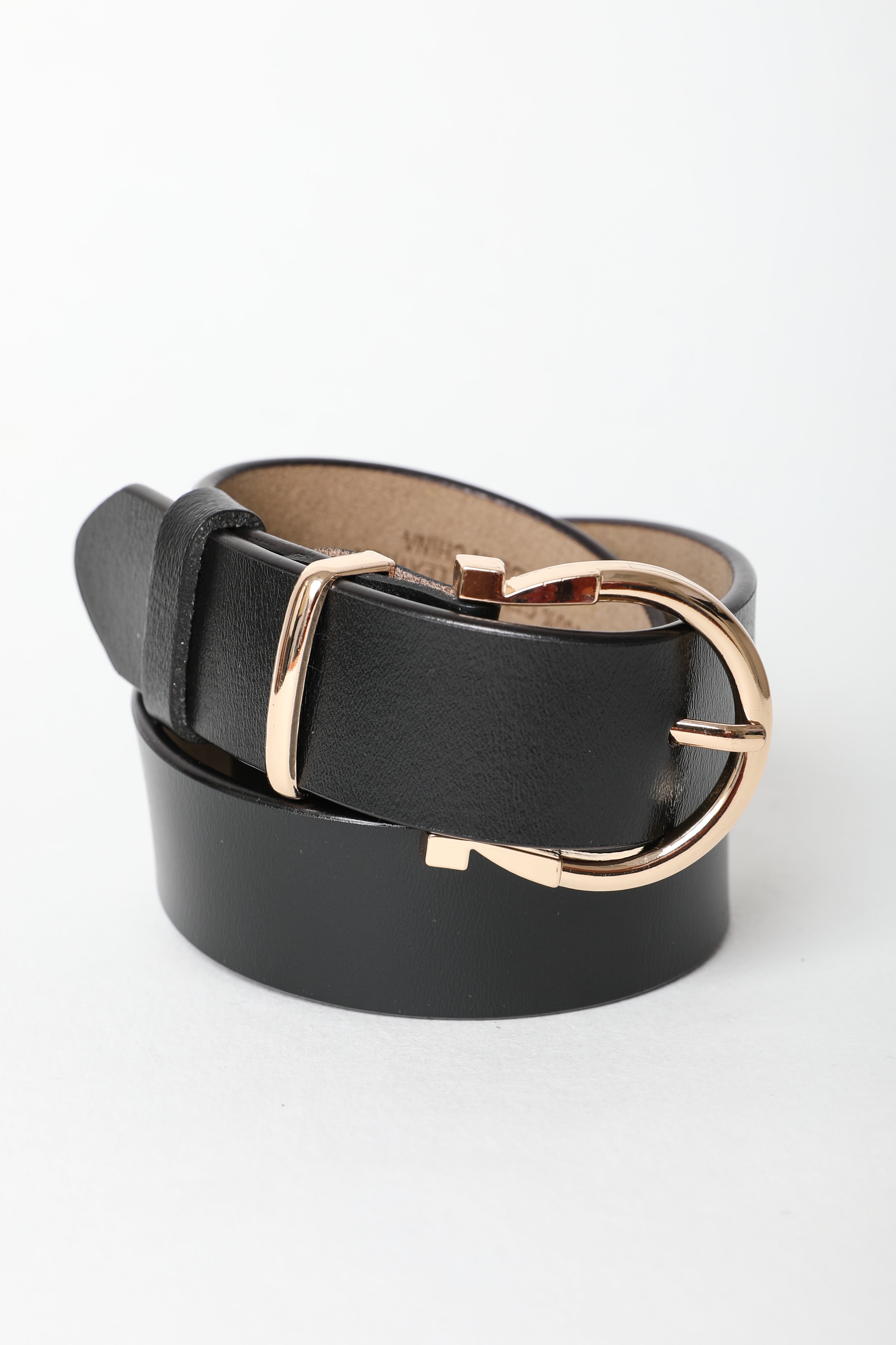 Chic Horseshoe Gold Buckle Belt – Western Style Vibes 🧲 - NeoKira Unlimited