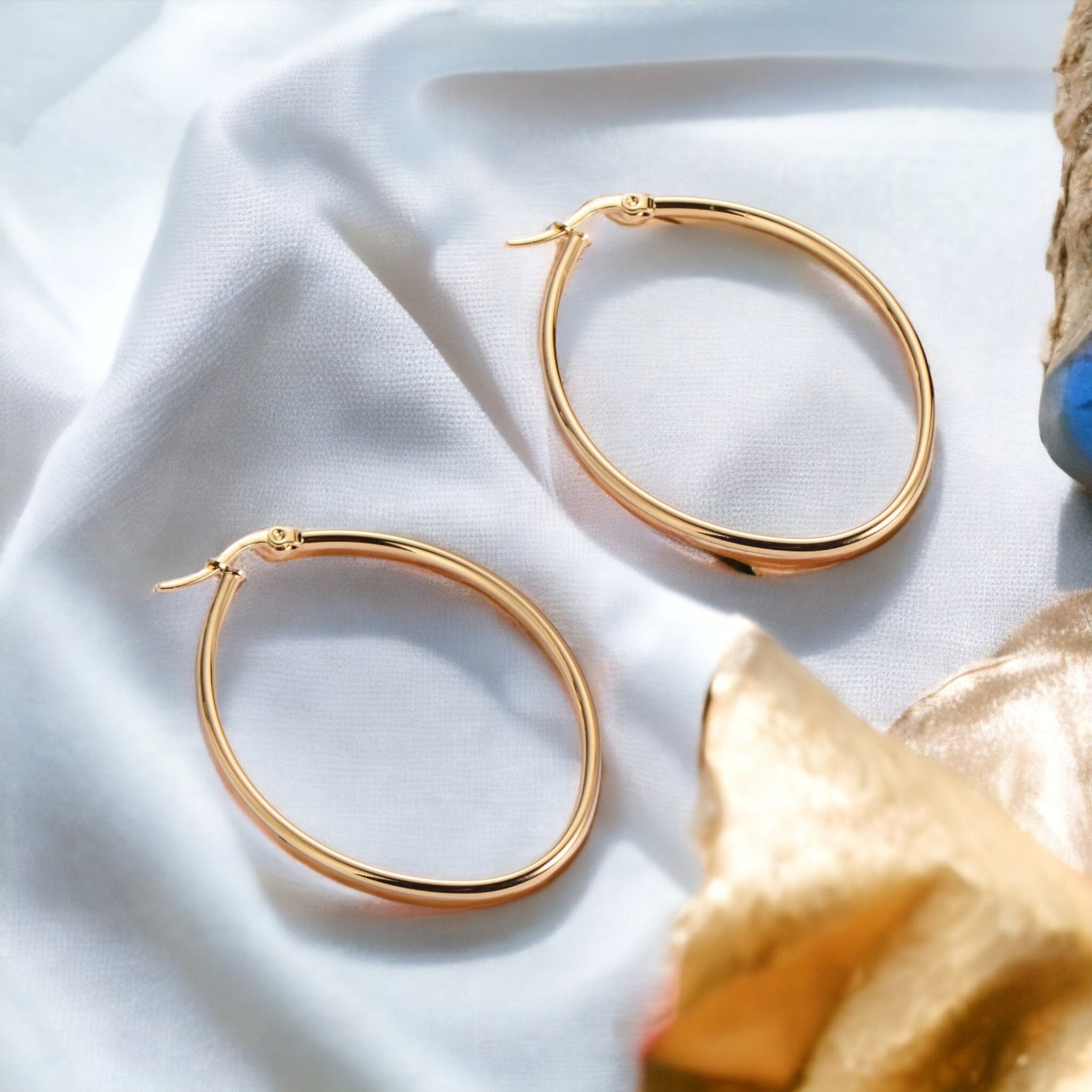 GOLDEN & CHIC Hoop Earrings NeoKira Unlimited   