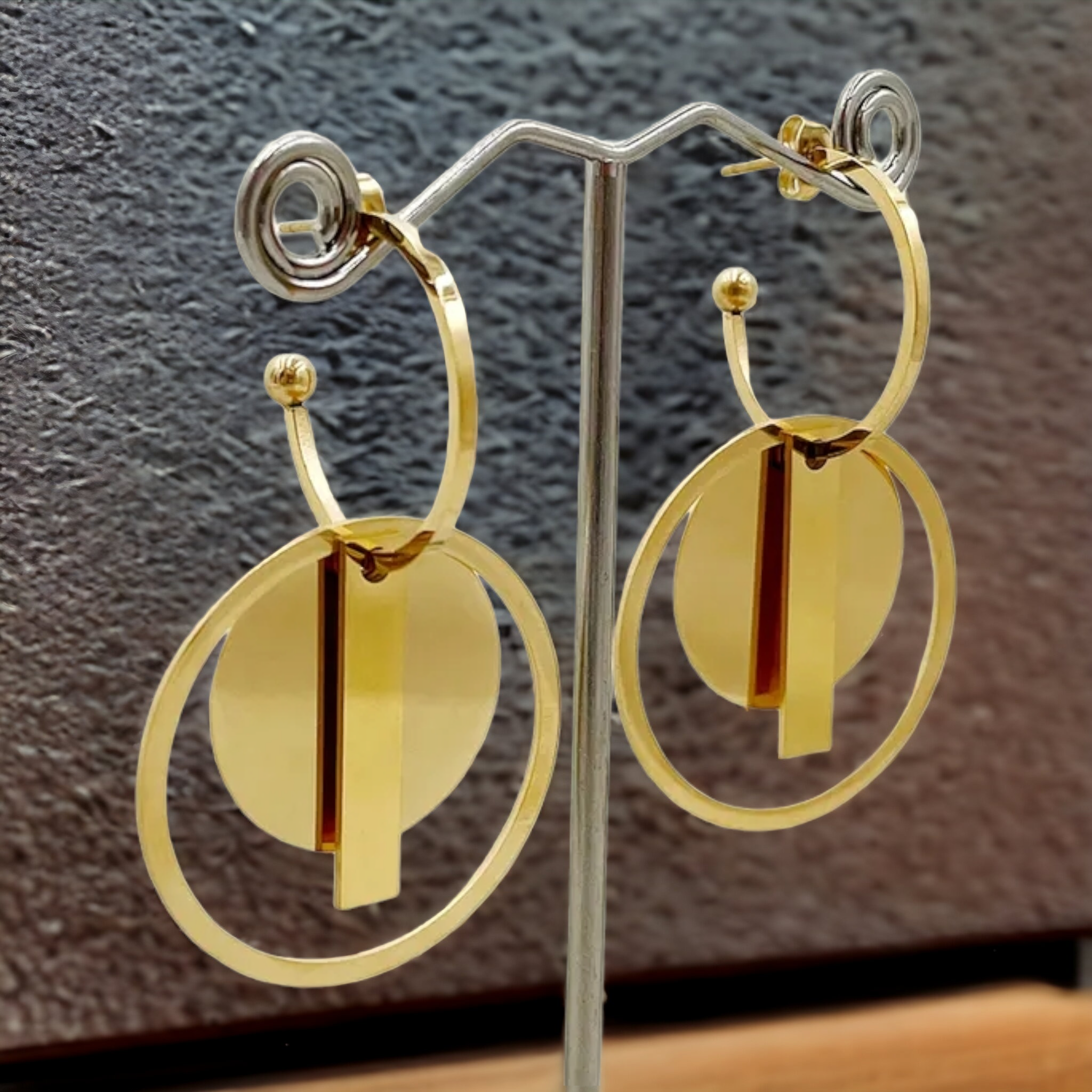 CAROLYN C-Hoop Earrings NeoKira Unlimited Gold  