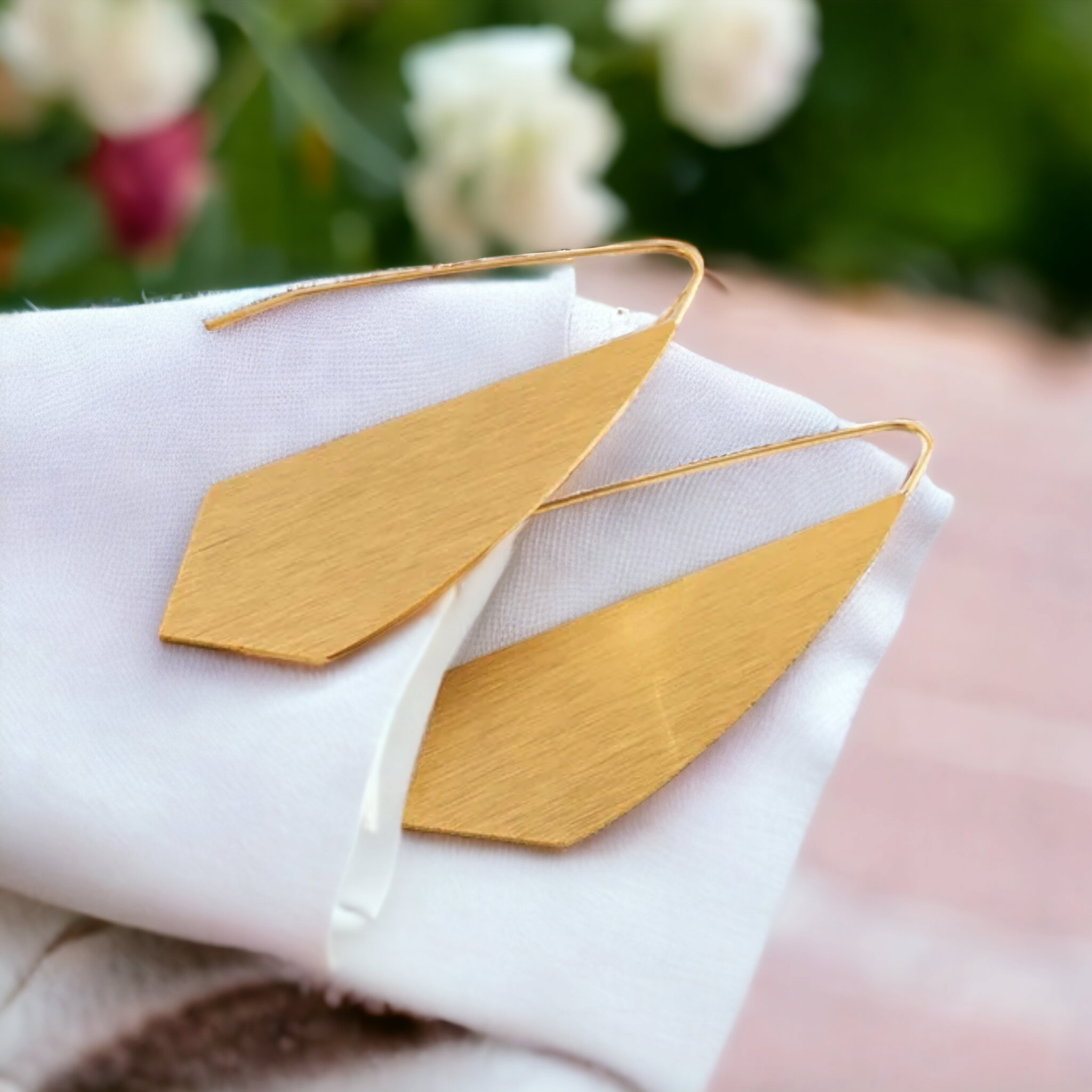 BERMUDA Statement Earrings NeoKira Unlimited Gold  