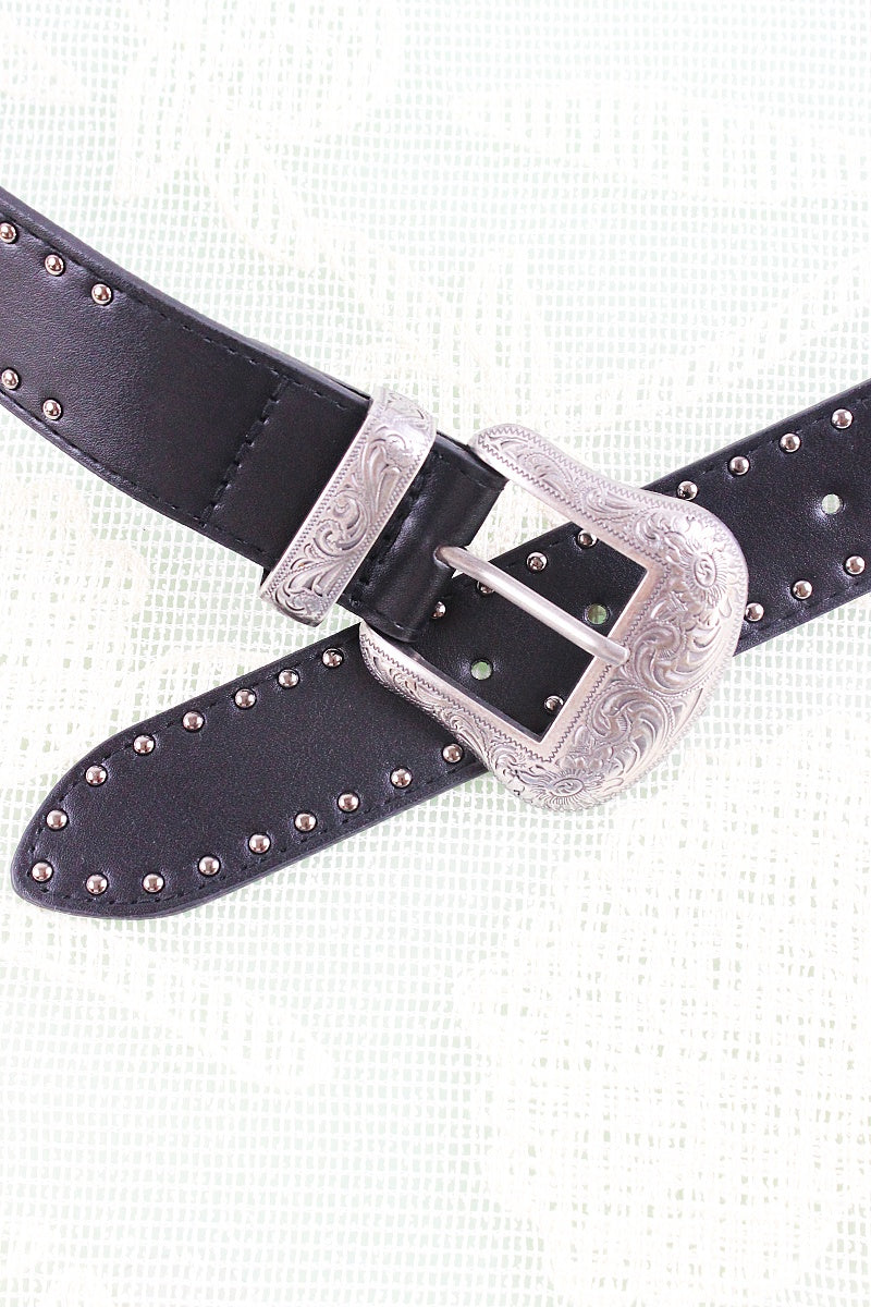 Retro Punk Belt – Vintage American Edge - NeoKira Unlimited