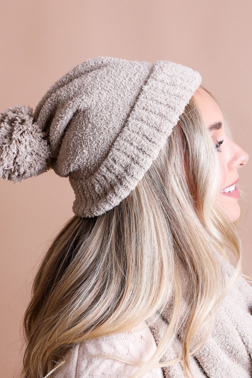 Boucle Pom Beanie - NeoKira Unlimited