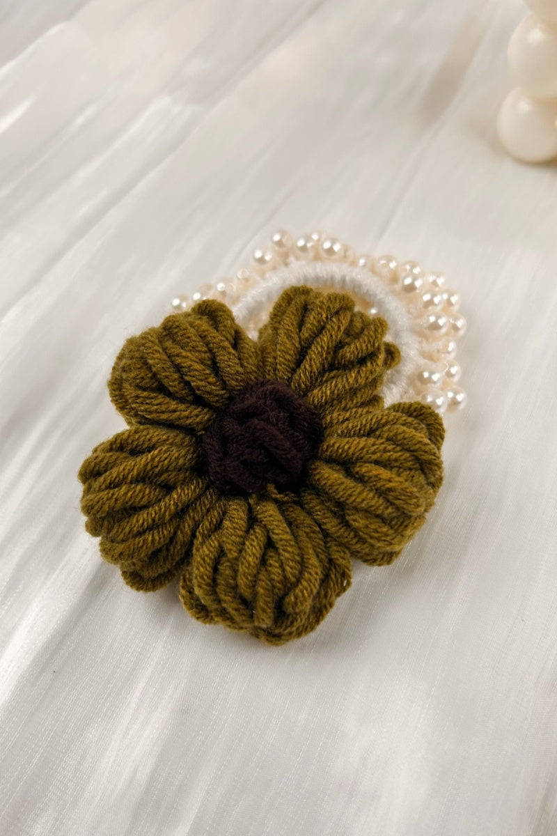 Crochet Daisy Pearl Scrunchie – Daily Wear Hair Accent - NeoKira Unlimited