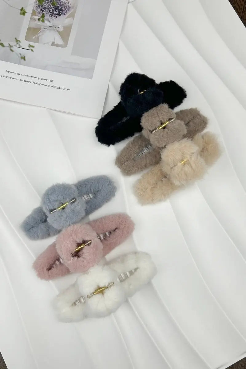 Soft Plush Hair Claw Clip Cozy Fuzzy Jaw Clip for Daily Use 🧸✨ - NeoKira Unlimited