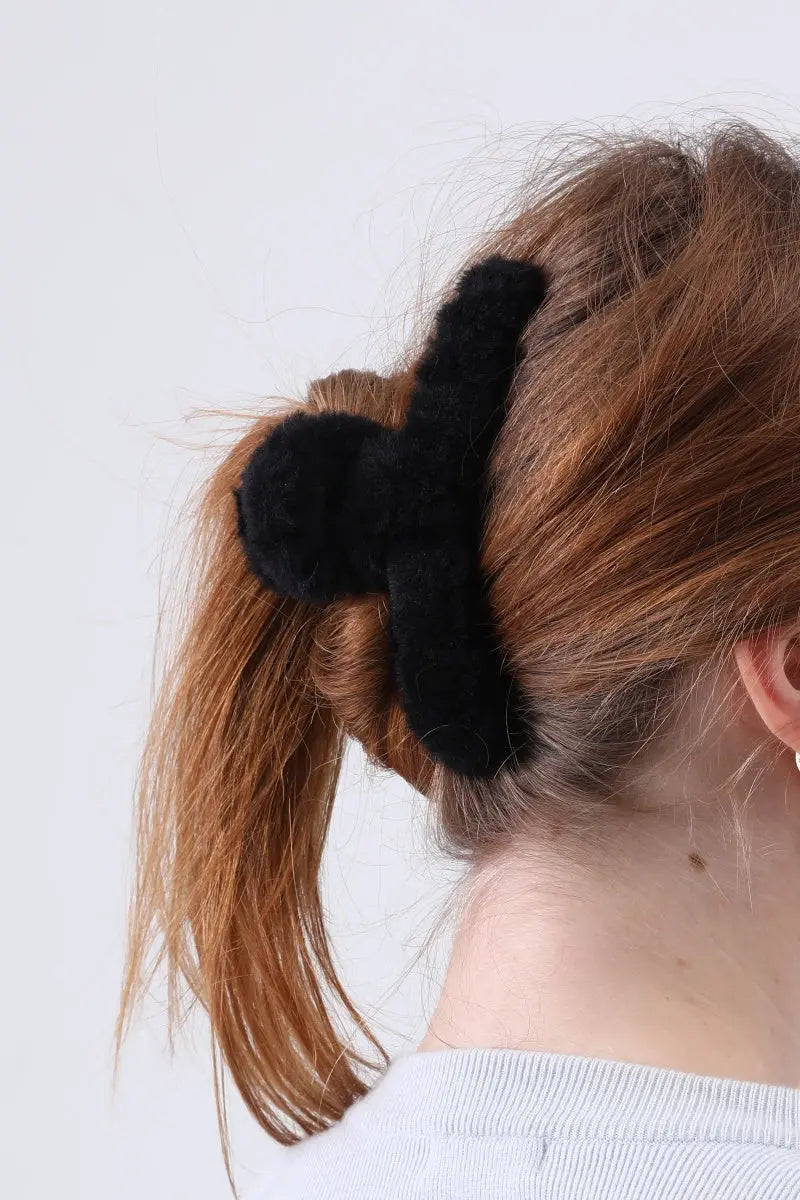 Soft Plush Hair Claw Clip Cozy Fuzzy Jaw Clip for Daily Use 🧸✨ - NeoKira Unlimited