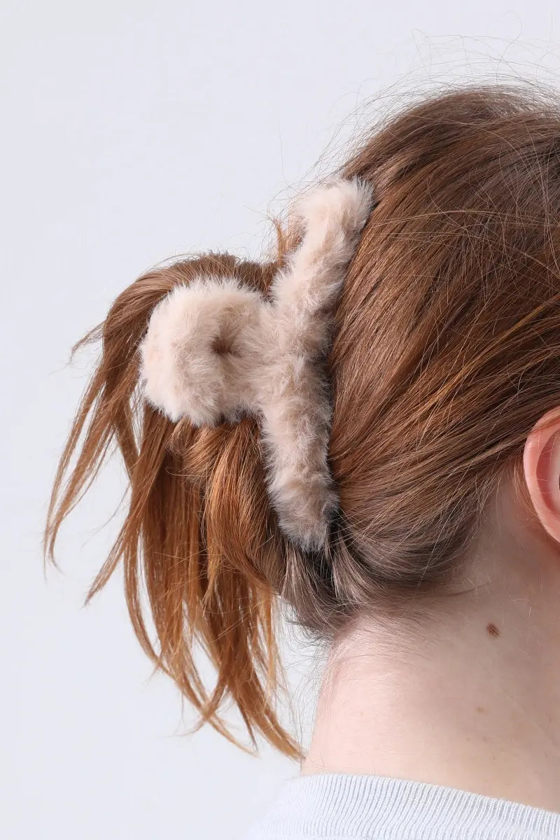 Soft Plush Hair Claw Clip Cozy Fuzzy Jaw Clip for Daily Use 🧸✨ - NeoKira Unlimited