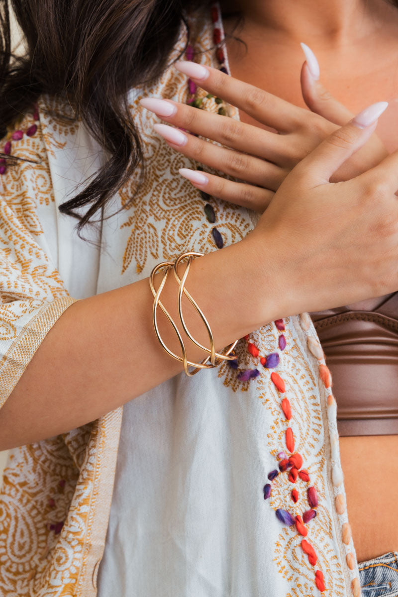 Minimalist Jewelry Wavey Cuff Bracelet - NeoKira Unlimited