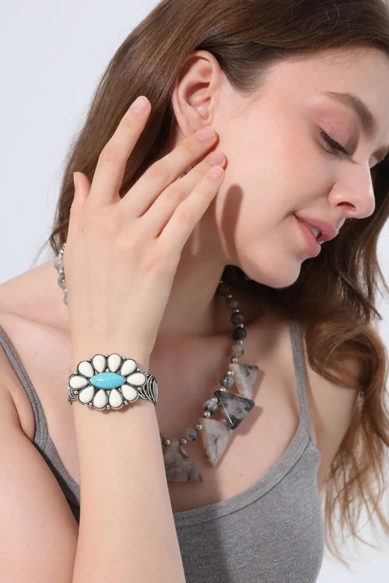 Women Western Turquoise Flower Elastic Cuff Style Bracelet - NeoKira Unlimited