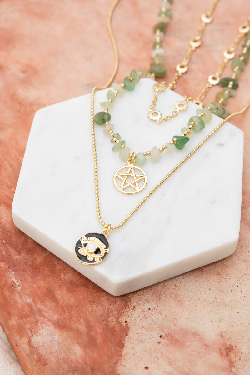 🪬 Mystic Emerald Enclave Necklace – Ancient Boho Vibes