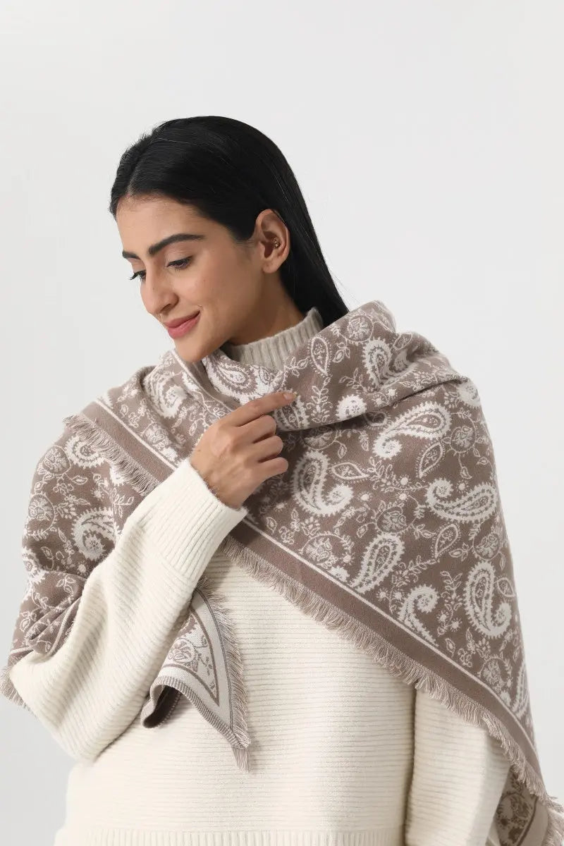 Women Paisley Print Tassel Triangle Warm Shawl Wrap 🪡🌼 - NeoKira Unlimited