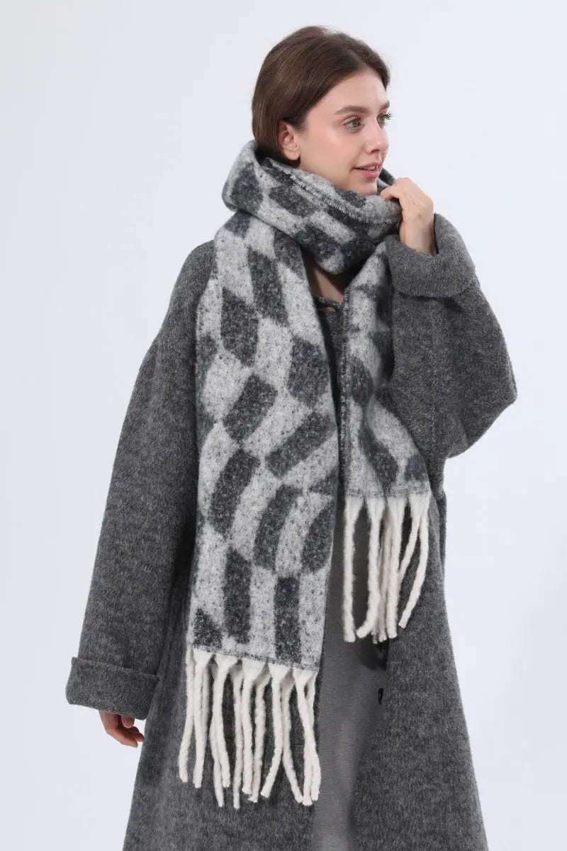 Women Abstract Diamond Check Tassel Scarf Soft Thick Winter Wrap Shawl 🧣✨ - NeoKira Unlimited