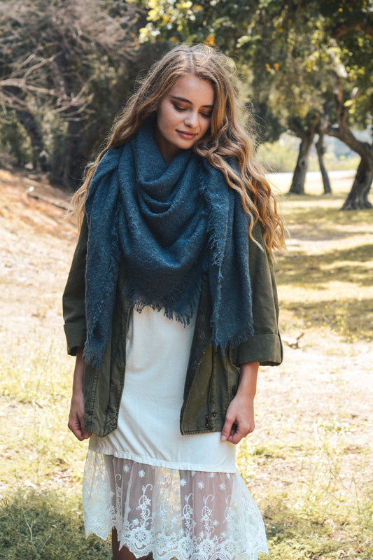 Luxury Mohair Square Scarf – Cozy & Elegant Wrap ❄️🧣 - NeoKira Unlimited