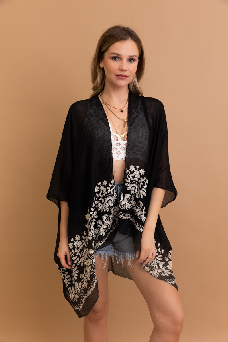 Enchanted Bloom Embroidered Kimono Kimono Leto Collection Black  