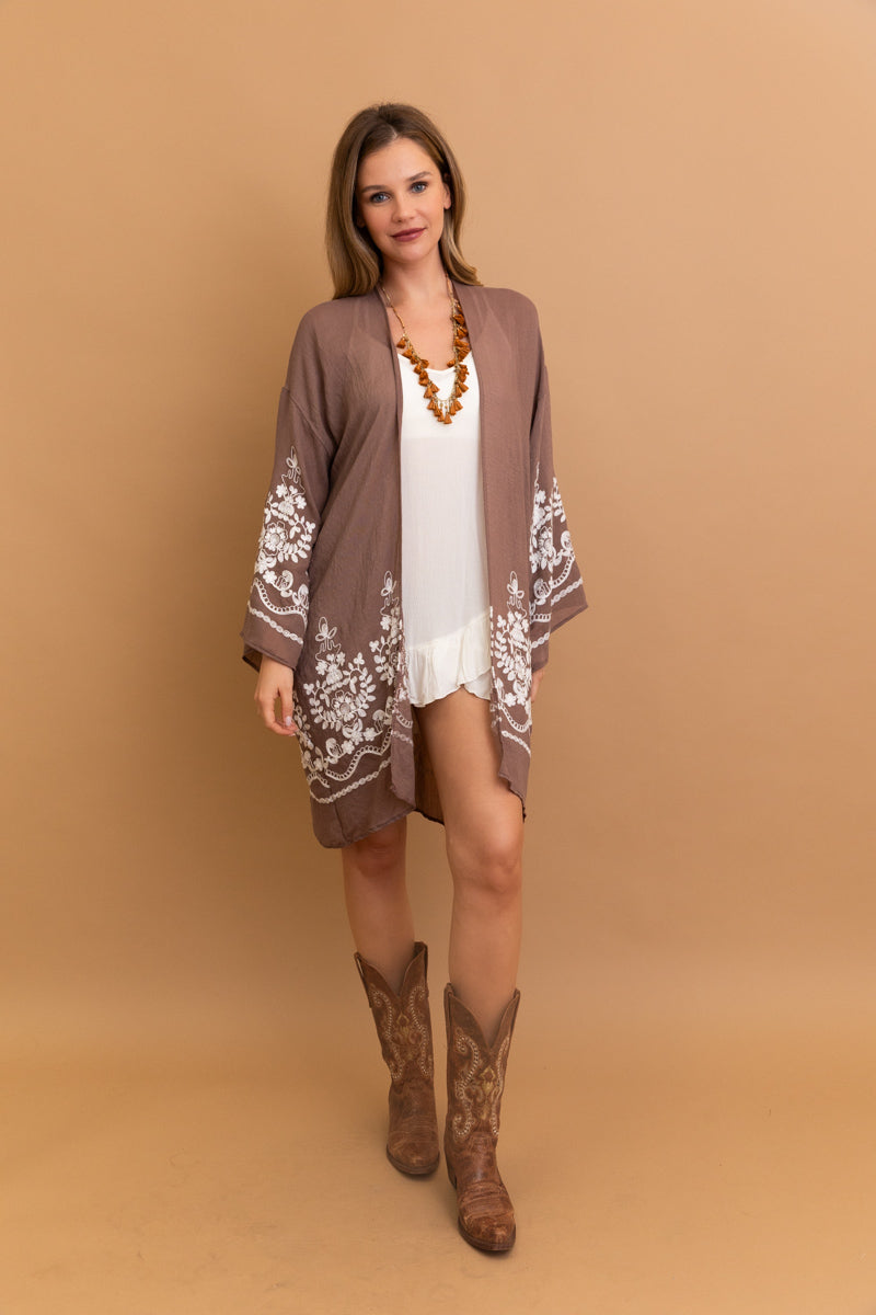 Blossom Breeze Embroidered Kimono Kimono Leto Collection One Size Mocha 