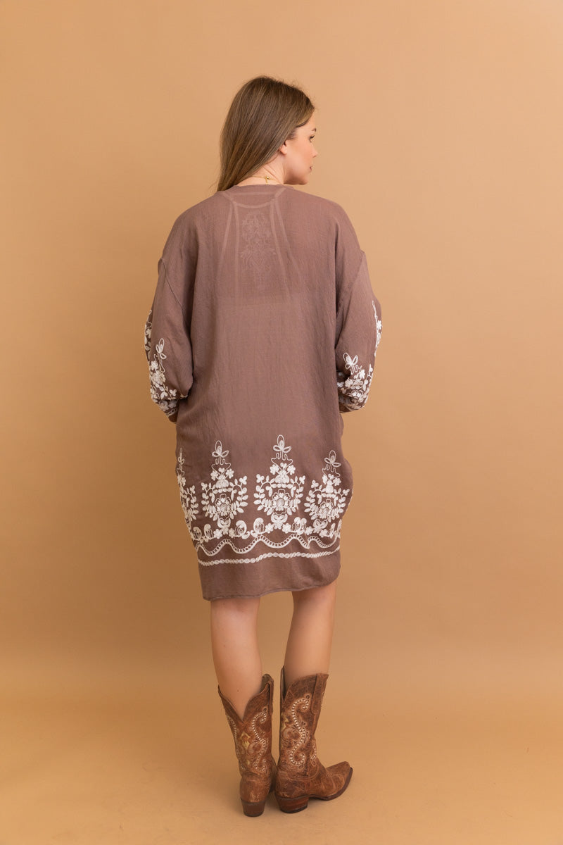 Blossom Breeze Embroidered Kimono Kimono Leto Collection   