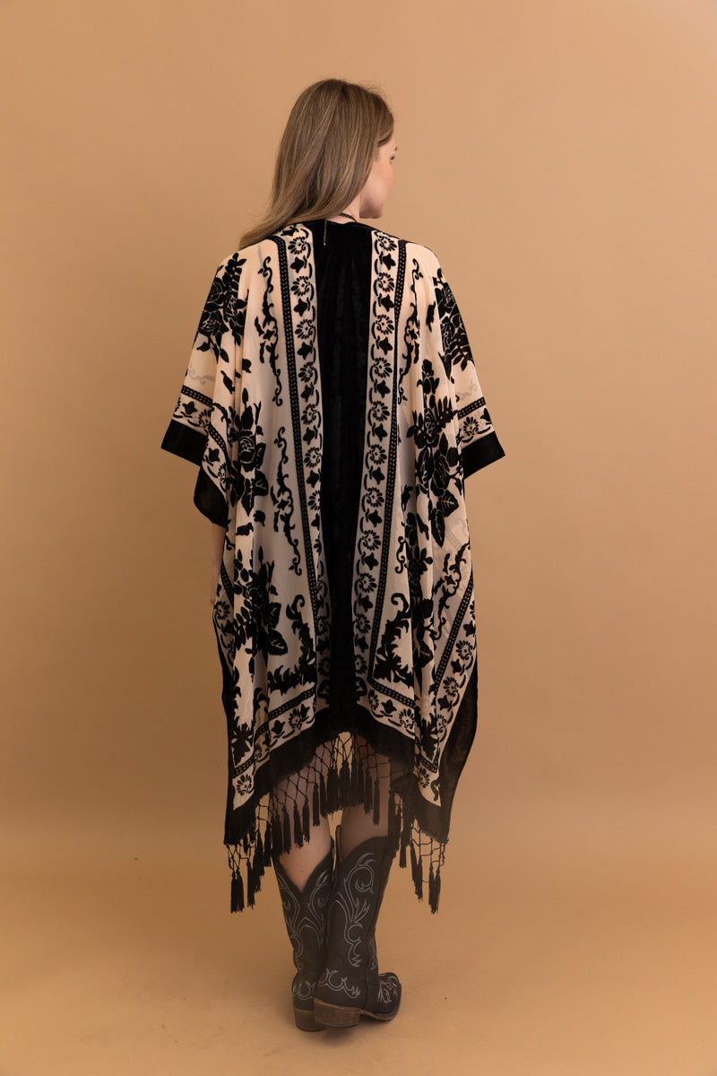 Lush Velvet Mesh Tapestry Kimono Kimono Leto Collection   