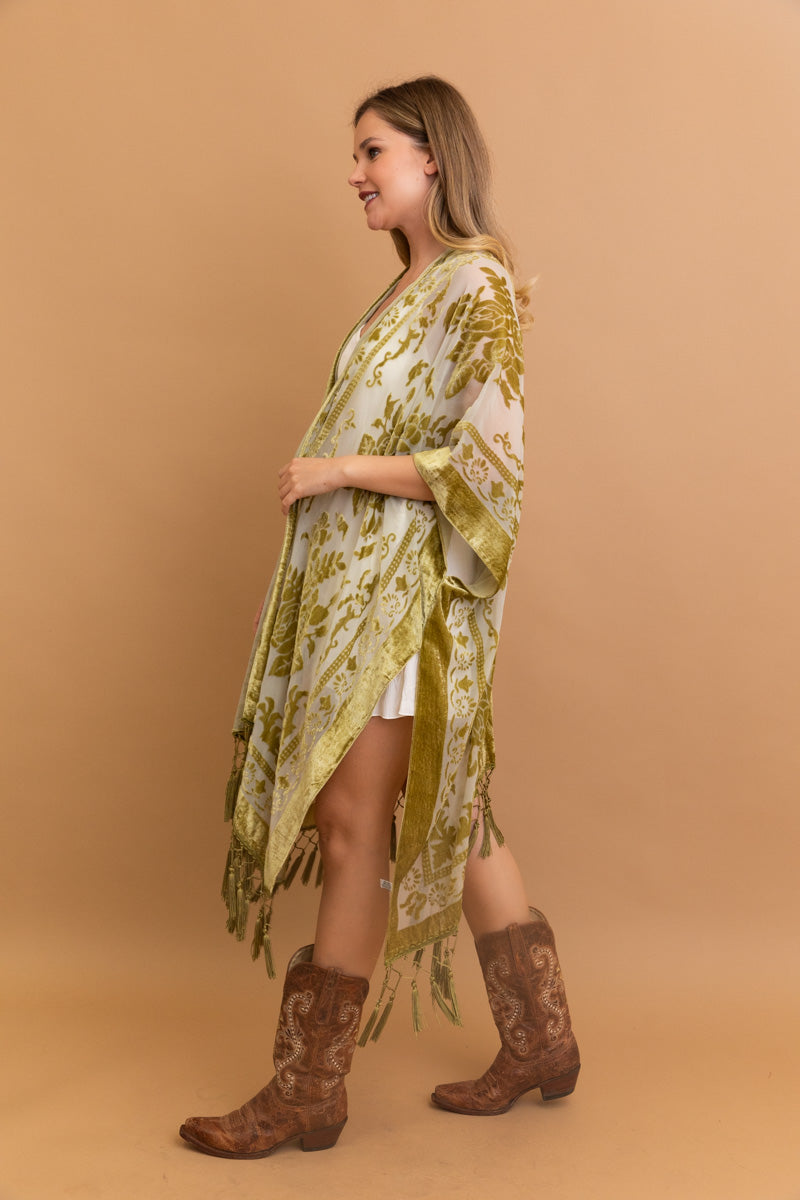 Lush Velvet Mesh Tapestry Kimono Kimono Leto Collection   