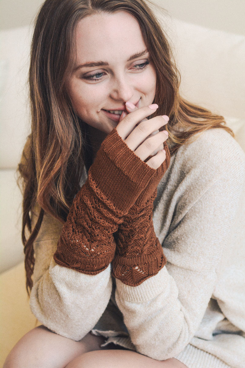 Texting-Friendly Arm Warmers – Trendy Winter Essentials ❄️📱 - NeoKira Unlimited