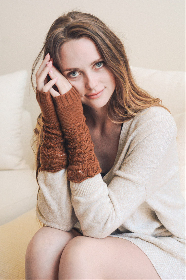 Texting-Friendly Arm Warmers – Trendy Winter Essentials - NeoKira Unlimited