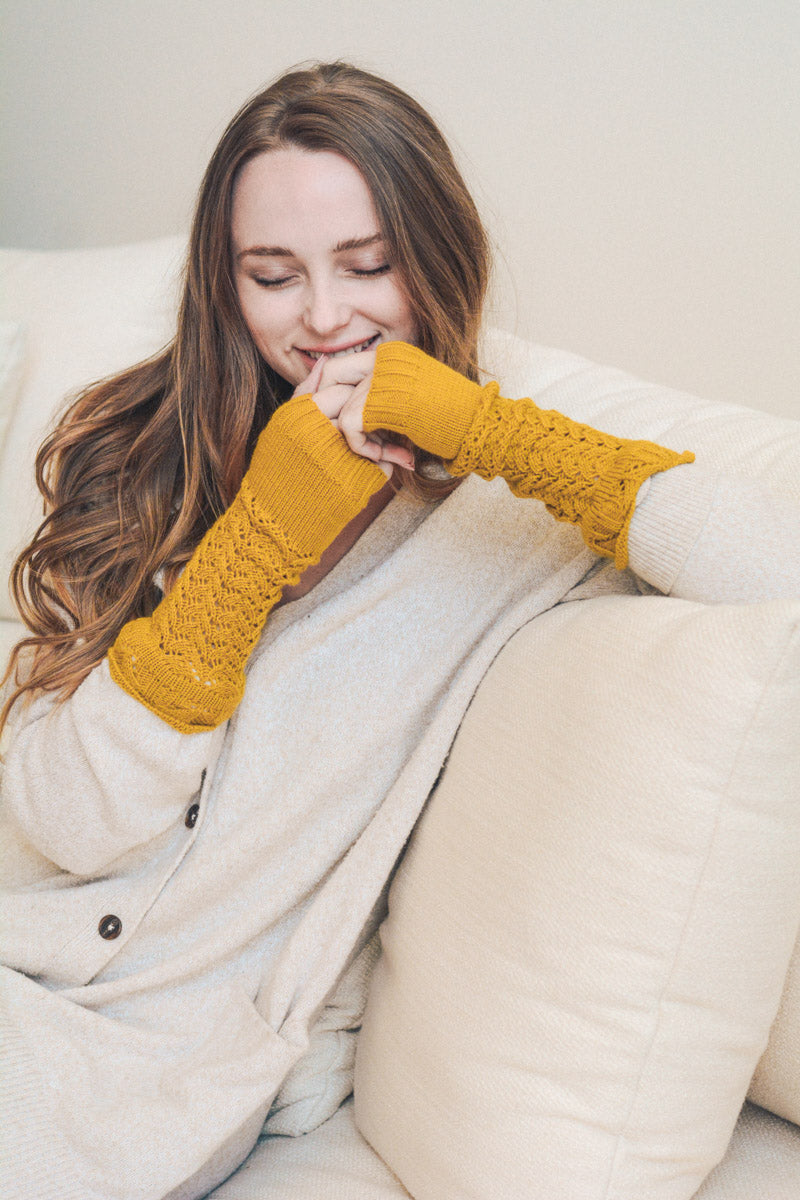 Texting-Friendly Arm Warmers – Trendy Winter Essentials ❄️📱 - NeoKira Unlimited