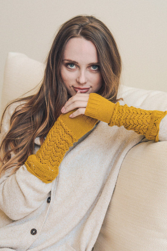 Texting-Friendly Arm Warmers – Trendy Winter Essentials - NeoKira Unlimited