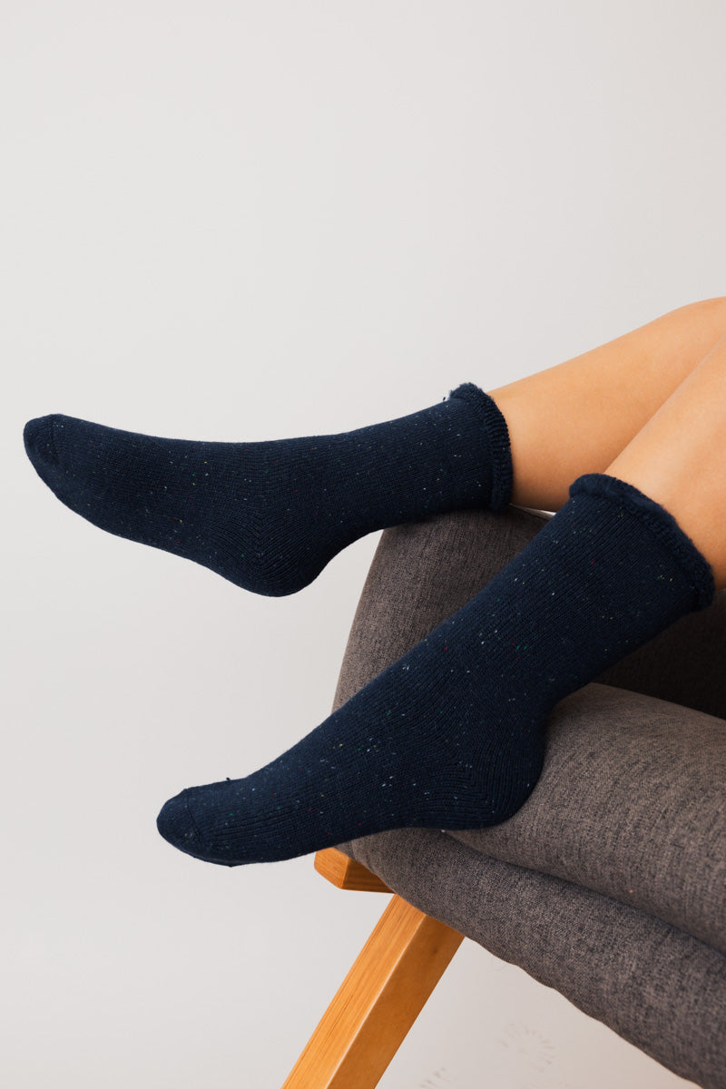 Thick Knit Crew Socks for Ultimate Fall & Winter Warmth - NeoKira Unlimited