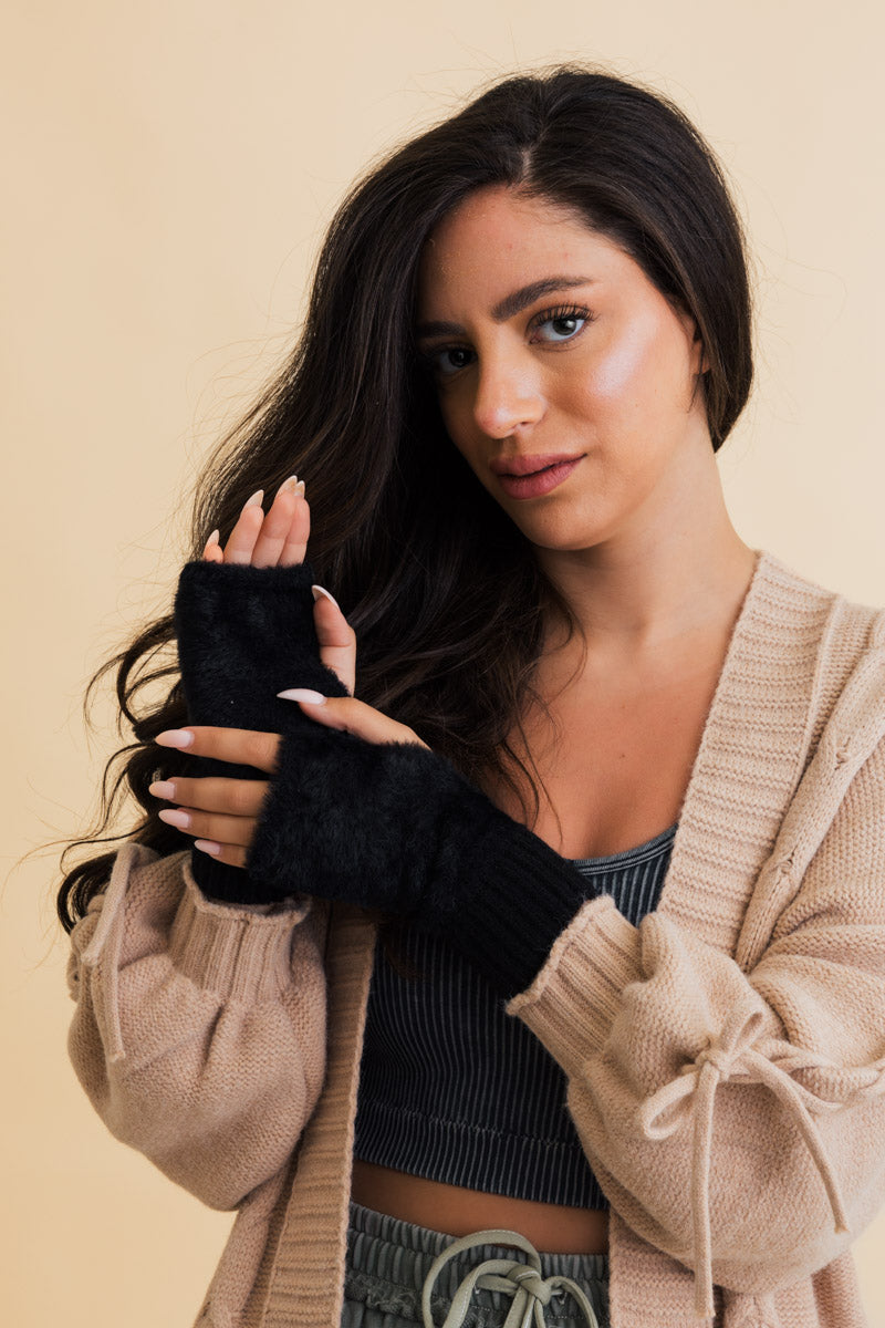 Plush Winter Gloves - Phone-Friendly Use 🤳 - NeoKira Unlimited