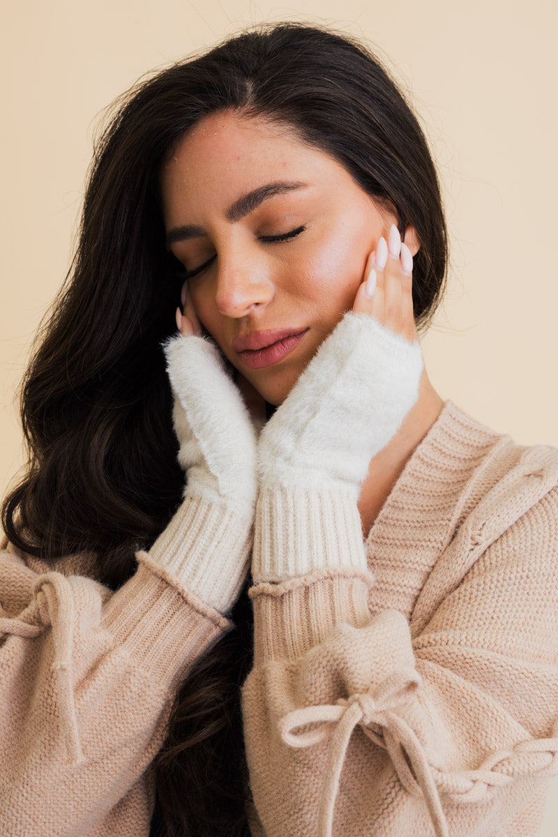 Plush Winter Gloves - Phone-Friendly Use 🤳 - NeoKira Unlimited