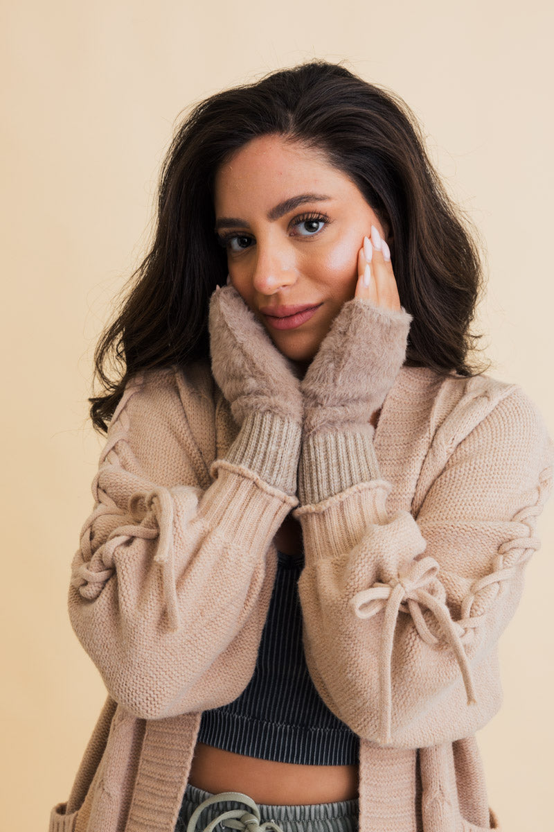 Plush Winter Gloves - Phone-Friendly Use 🤳 - NeoKira Unlimited