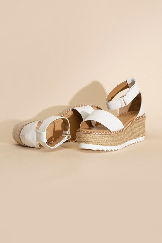 TUCKIN-S PLATFORM SANDALS  Fortune Dynamic   