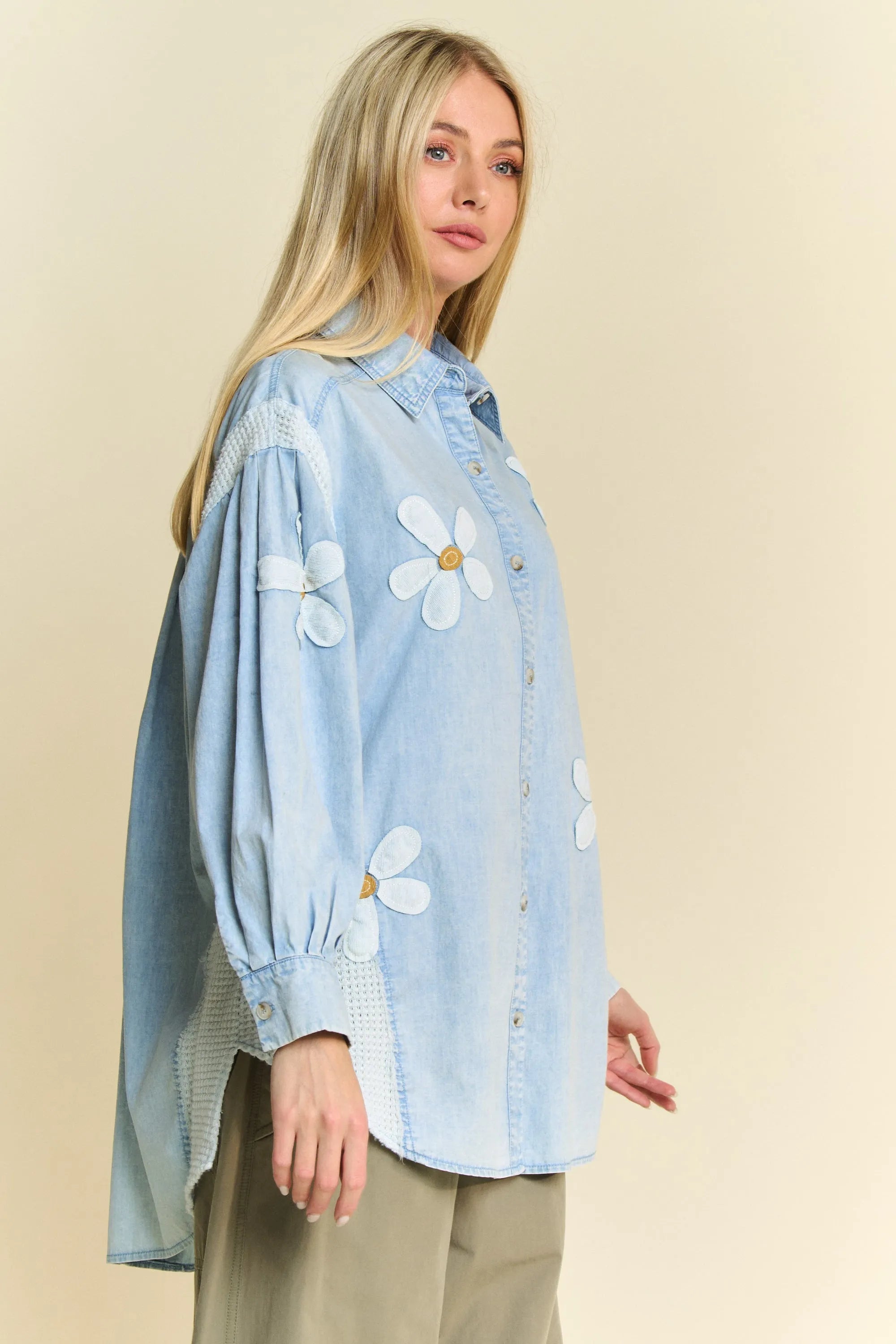 Davi & Dani Lightweight Washed Daisy Patch Waffle Knit Shirt - NeoKira Unlimited