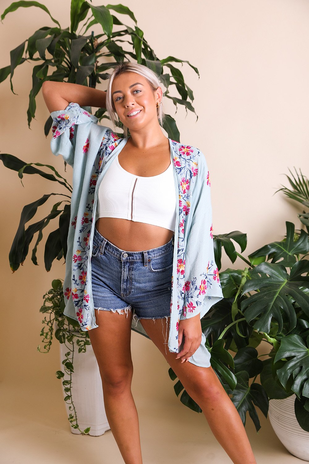 Elegant Floral Garland Kimono – Sophisticated Design - NeoKira Unlimited