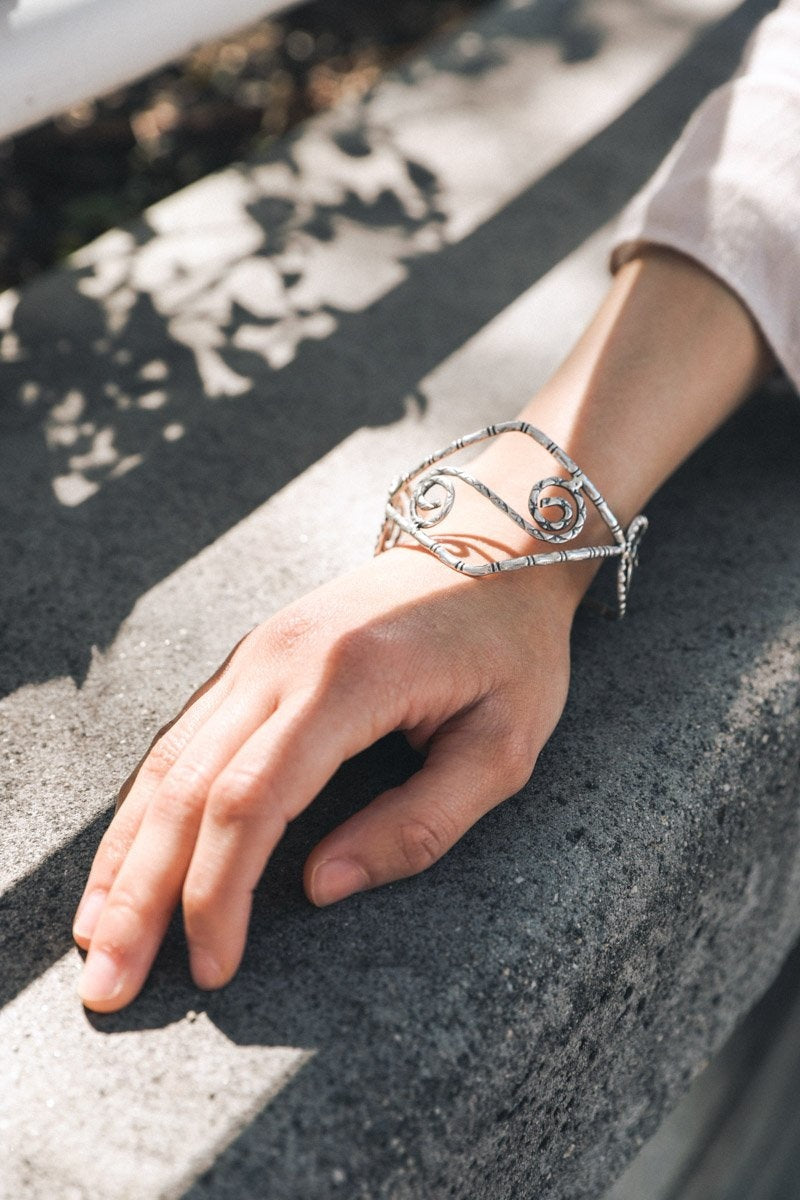 Balance Fashion Cuff - NeoKira Unlimited