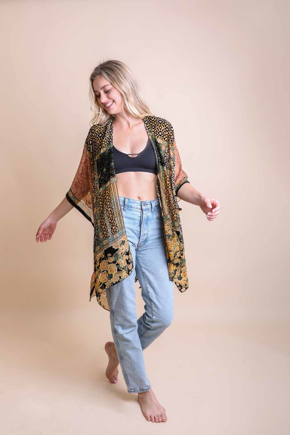 Bohemian Burnout Velvet Kimono Ponchos Leto Collection Black/Mustard  