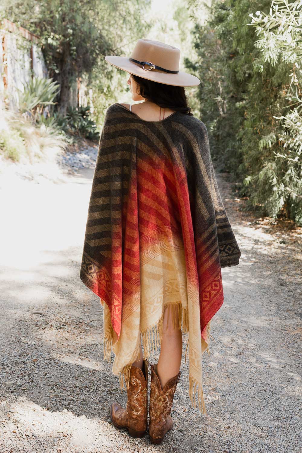 Bohemian Style Color Blend Tassel Serape - NeoKira Unlimited