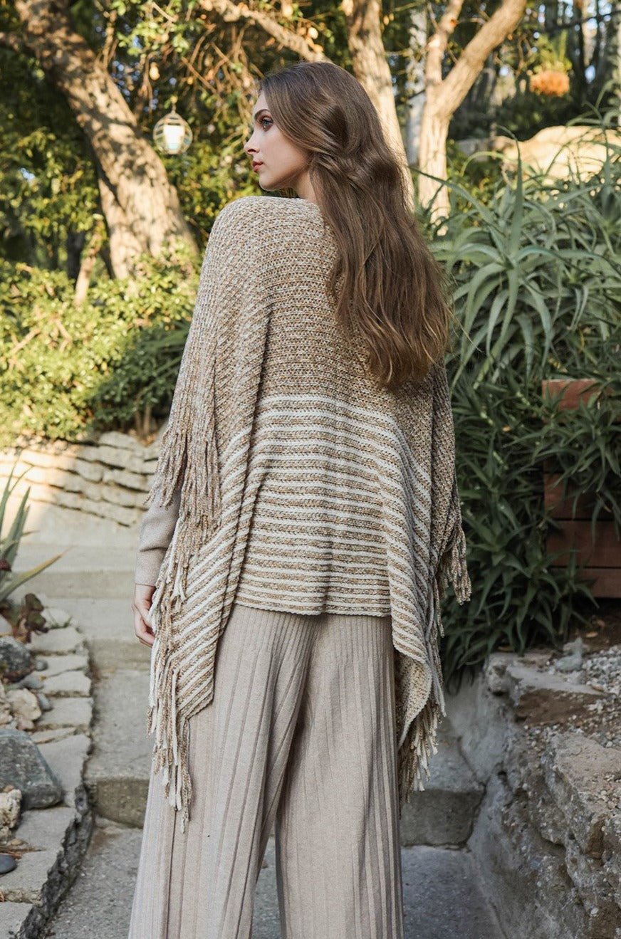 Boucle Knit Poncho Ponchos Leto Collection   