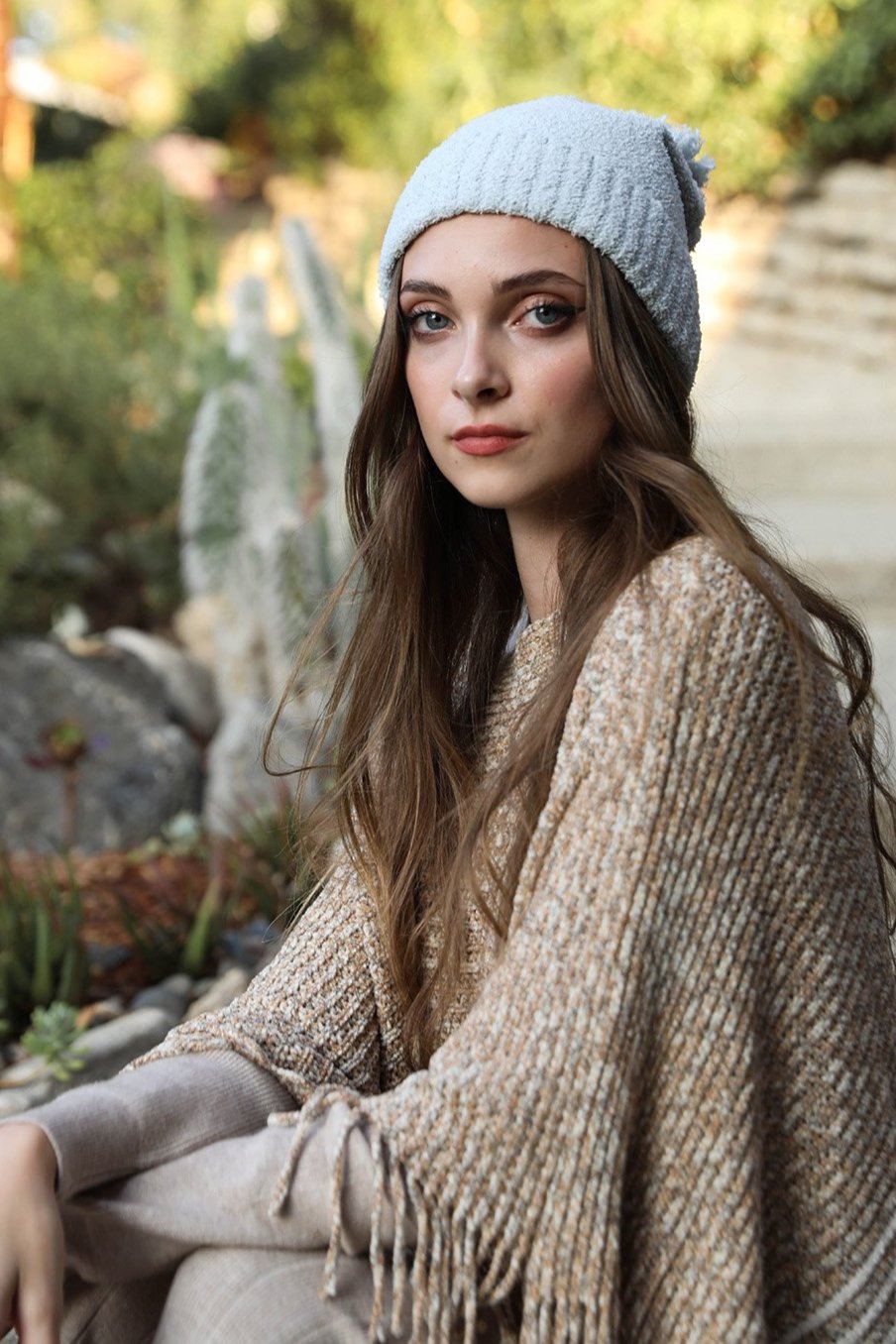 Boucle Pom Beanie - NeoKira Unlimited