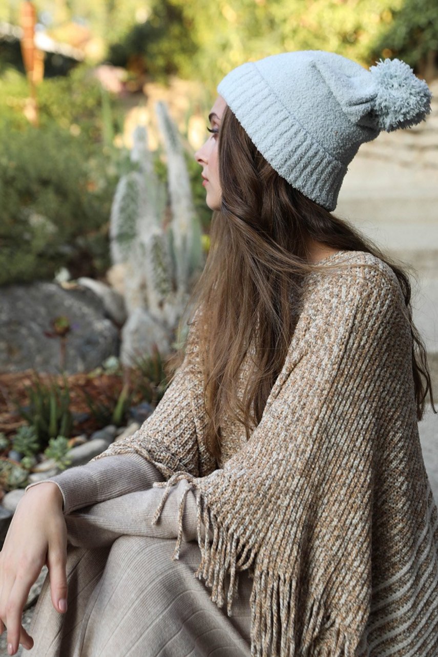 Boucle Pom Beanie - NeoKira Unlimited