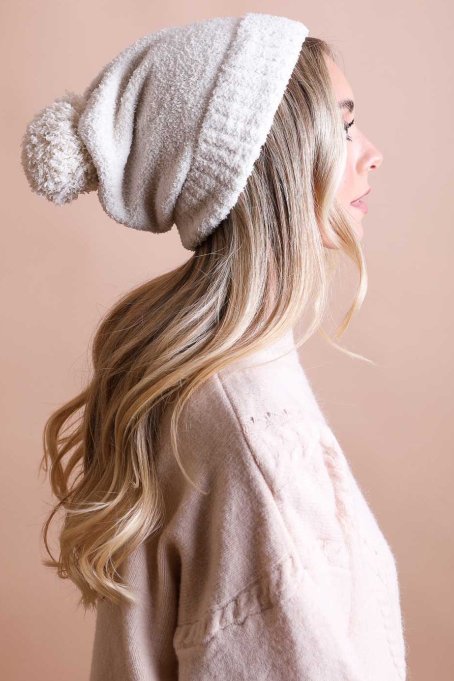 Boucle Pom Beanie - NeoKira Unlimited