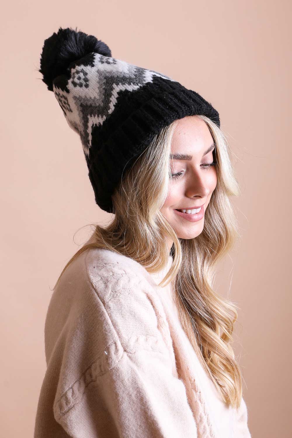 Classic Winter Pom Beanie Beanies Leto Collection Black  