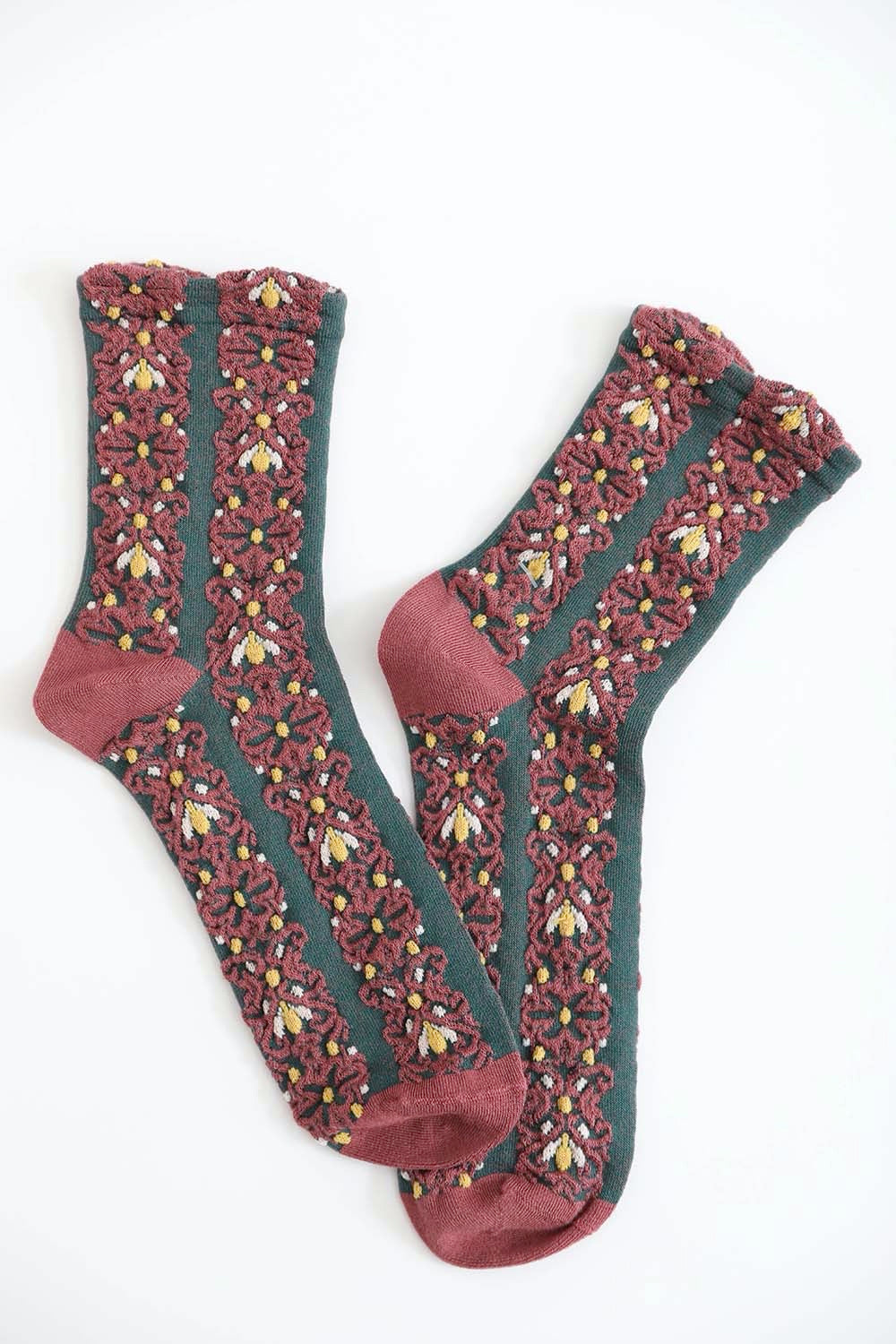 Embroidered Flower Pattern Socks - NeoKira Unlimited