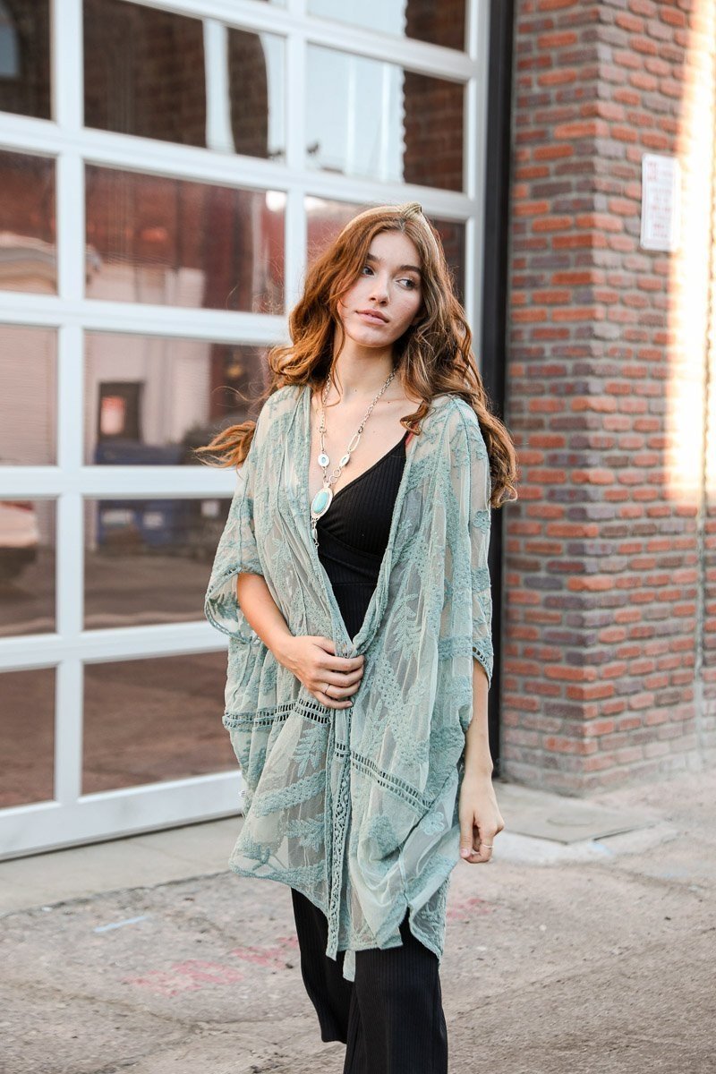 Embroidered Mesh Leaf Kimono Kimono Leto Collection   